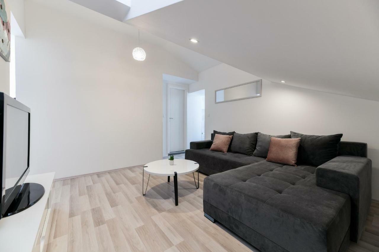 Grey Apartment Old Town Zadar Dış mekan fotoğraf