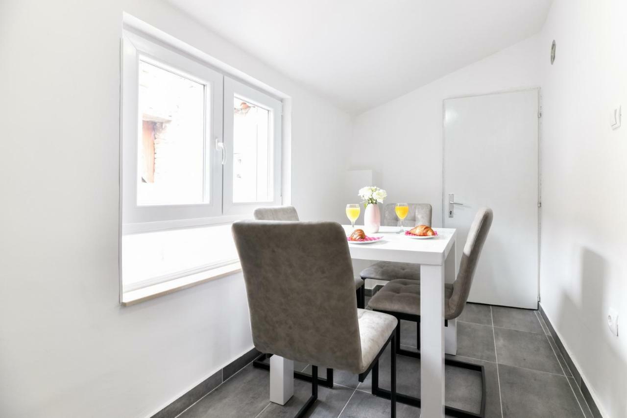 Grey Apartment Old Town Zadar Dış mekan fotoğraf
